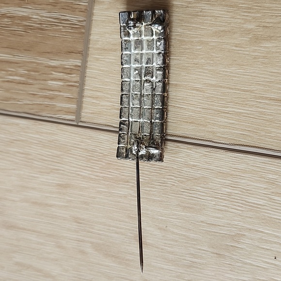 Sparkling Rhinestone Brooch - Picture 3 of 4